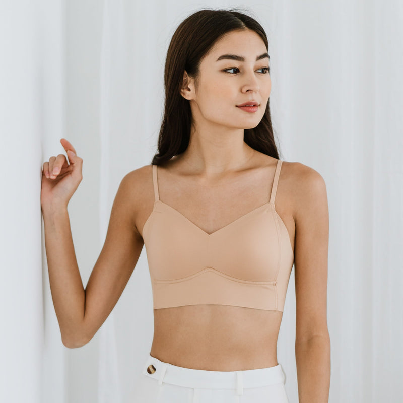 Seamless V-Neck Midi Bralette in Warm Nude