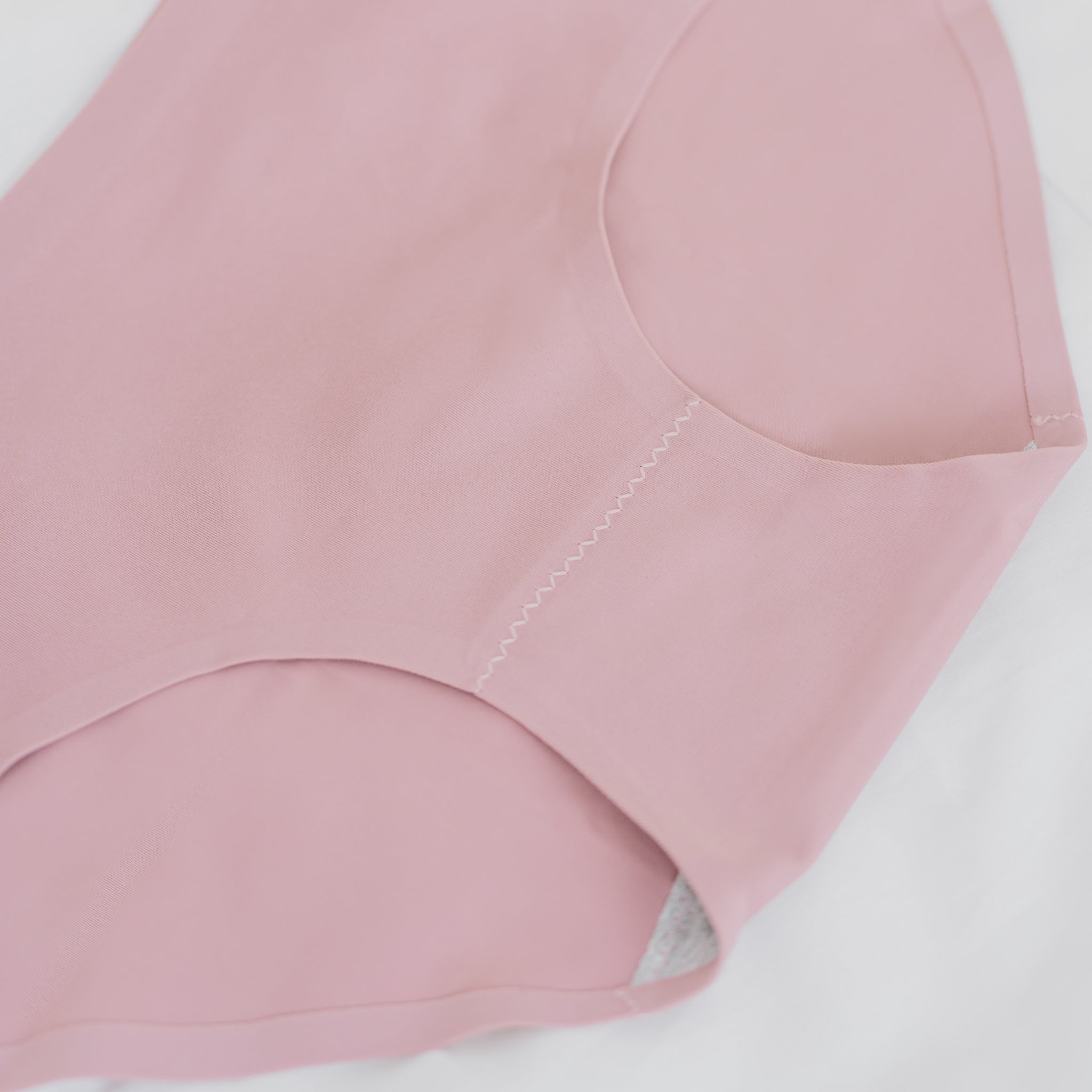 Entice Me! V3.0 Seamless Mid-Rise Cheeky in Matte Black