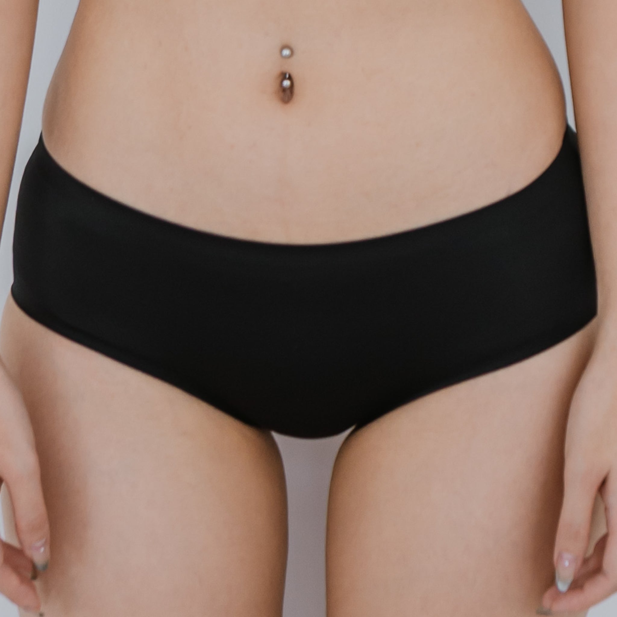 Entice Me! V3.0 Seamless Mid-Rise Cheeky in Matte Black