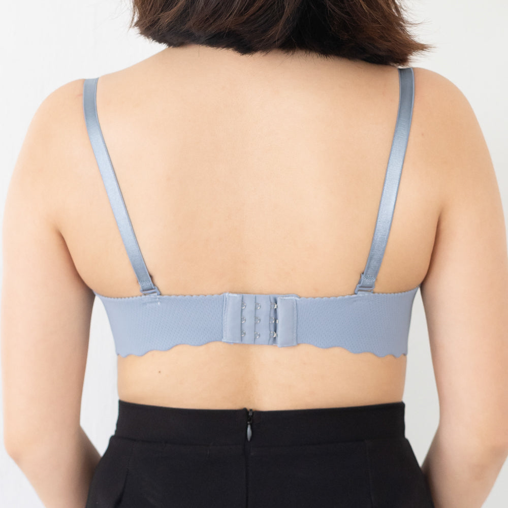 Ooom-pha-licous Scallop 2-Way Wireless Super Push Up Bra in Lavender (Size L Only)