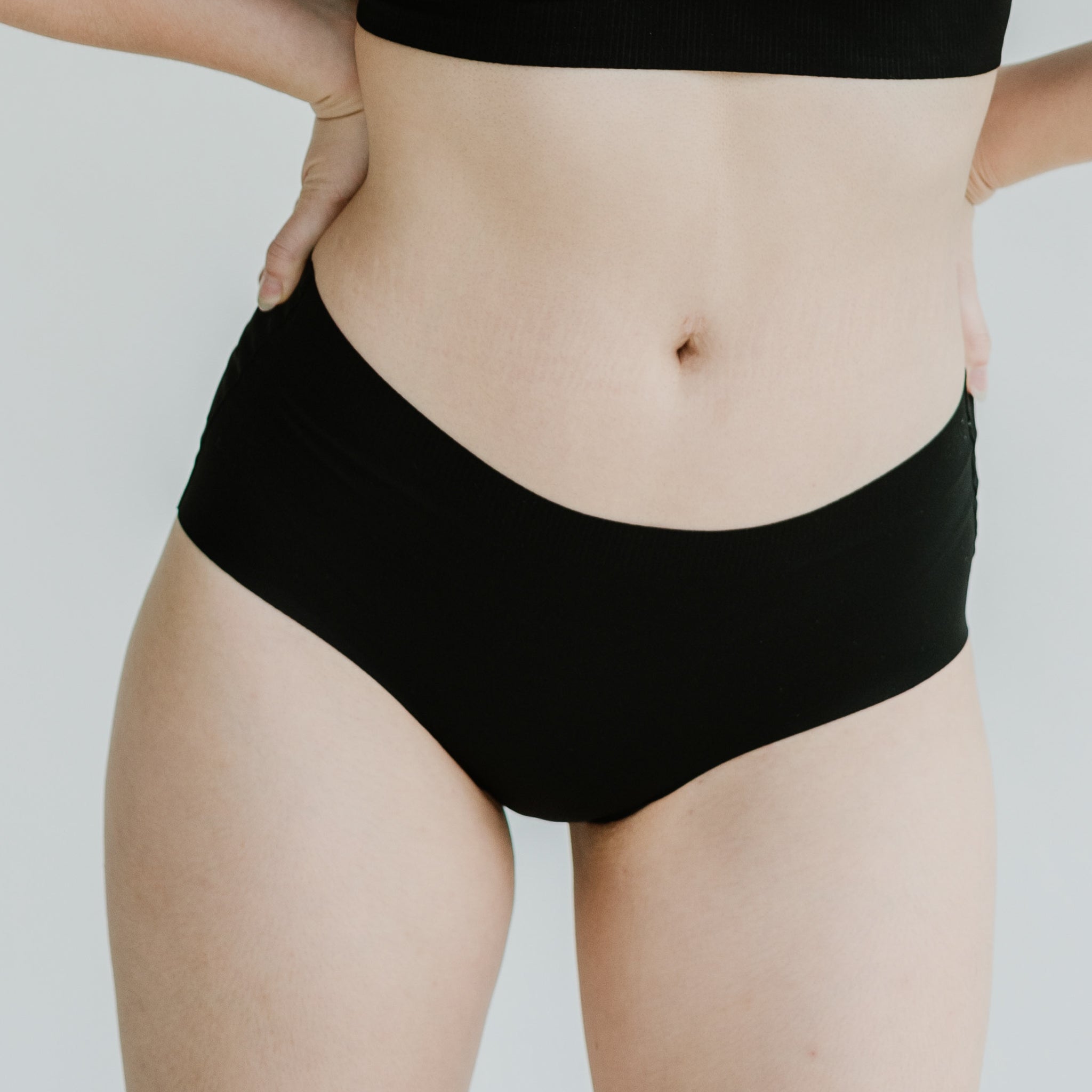 AIR-LEISURE Mid-Rise Seamless Cheekie (Tiffany, size S/M Only)